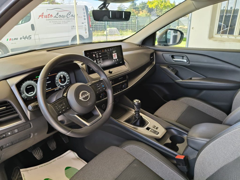NISSAN Qashqai MHEV 140 CV N-Connecta <br>( 2025 - 17.890km)