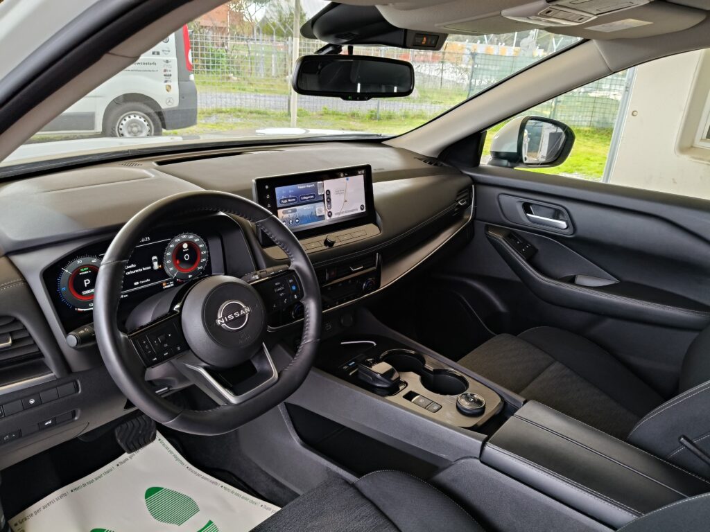 NISSAN X-Trail e-Power e-4orce 4WD 7 posti N-Connecta <br>( 2025 - 16.360 km)