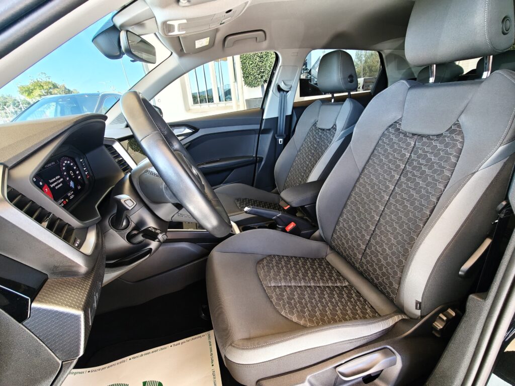 AUDI A1 SPB 30 TFSI S tronic ADVANCED GARANZ.AUDI 2029 <br>( 2024 - KM 29990 )