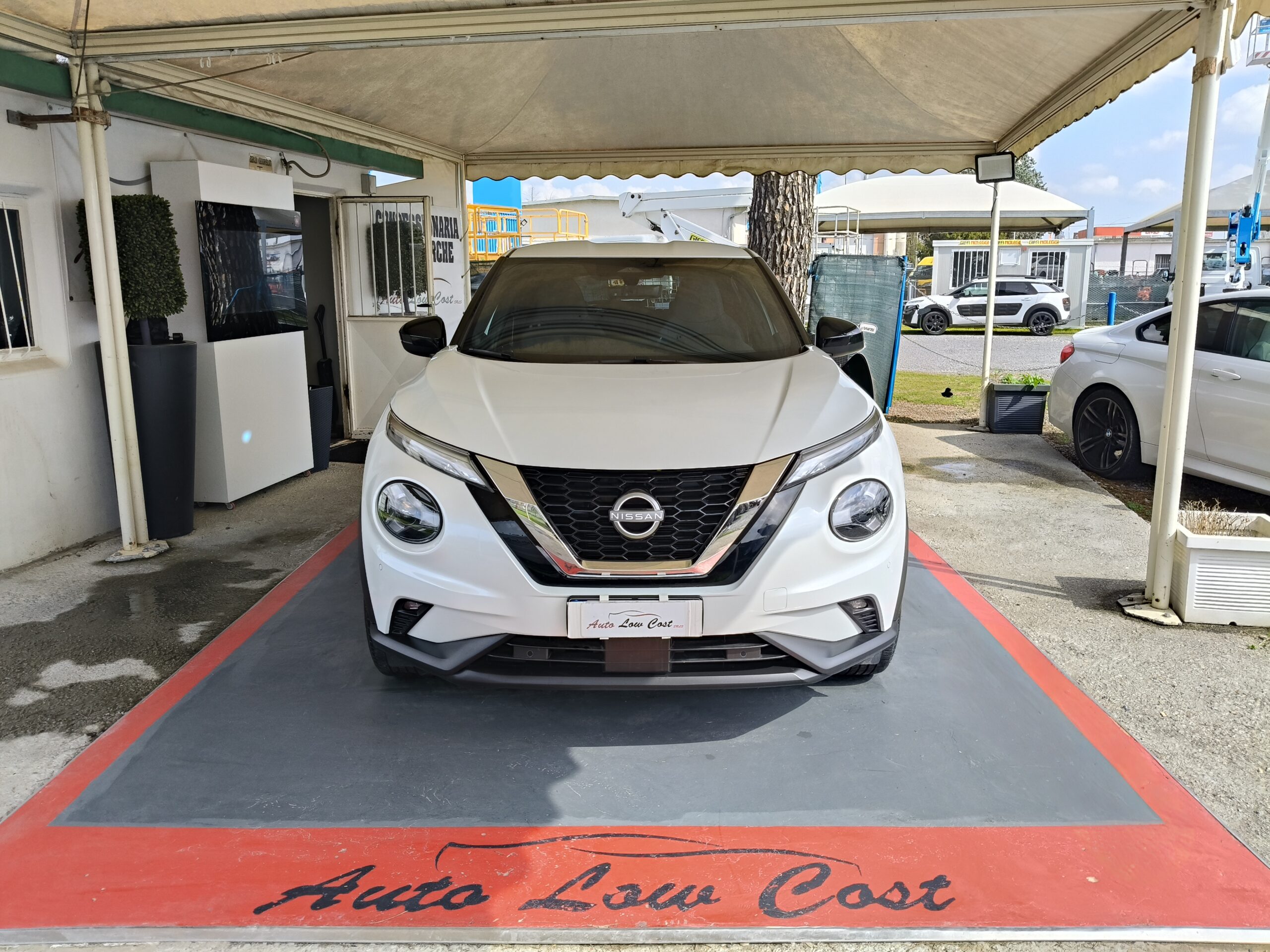 NISSAN Juke 1.0 DIG-T 114 CV N-Connecta  AUTOMATICA <br> ( 2025 / Km. 19500 ) - immagine 2