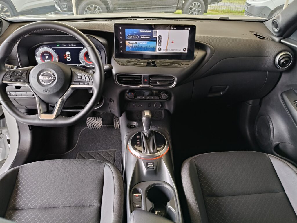NISSAN Juke 1.0 DIG-T 114 CV N-Connecta  AUTOMATICA <br> ( 2025 / Km. 19500 )