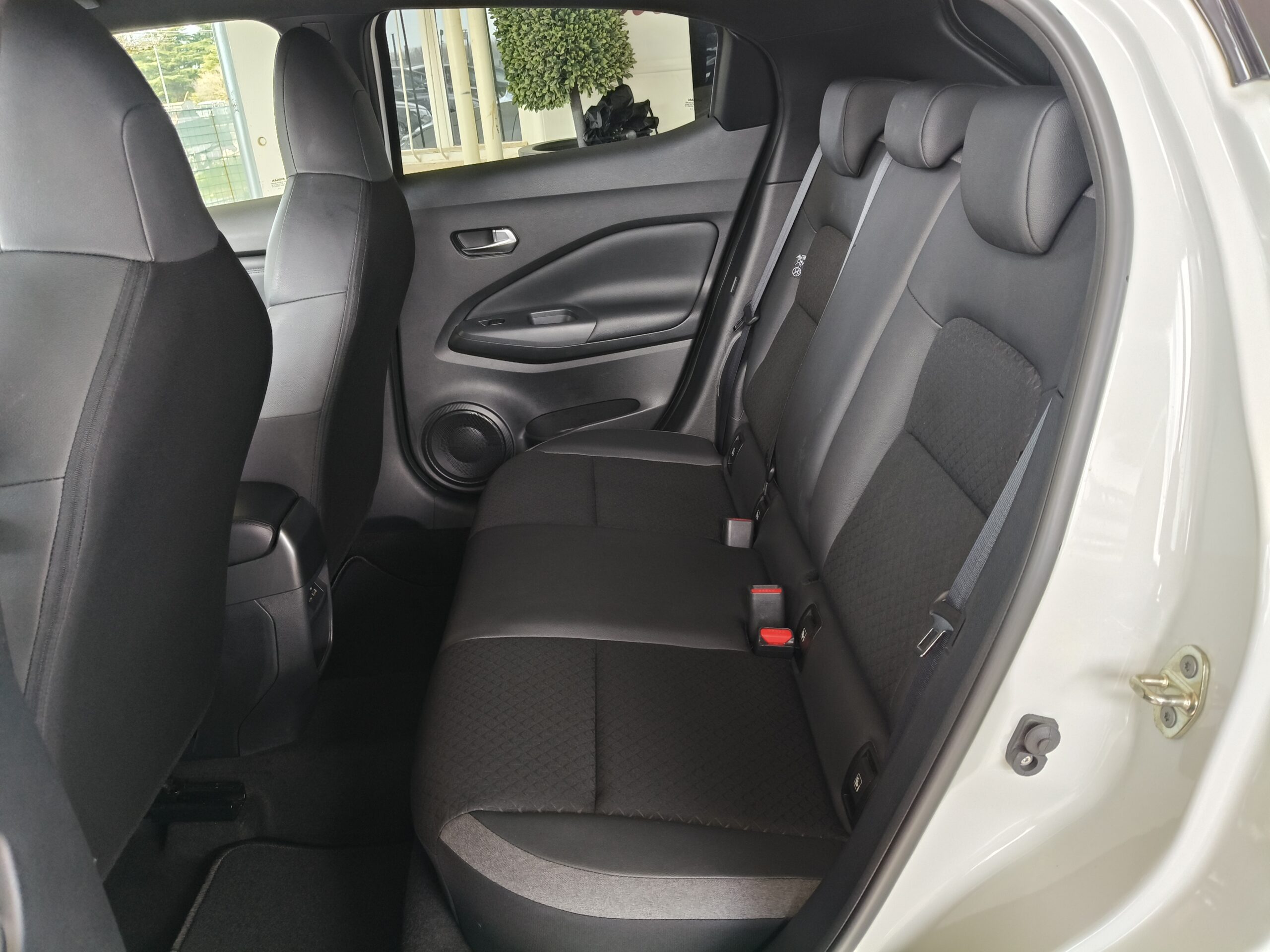 NISSAN Juke 1.0 DIG-T 114 CV N-Connecta  AUTOMATICA <br> ( 2025 / Km. 19500 ) - immagine 10