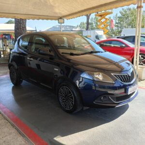 LANCIA Ypsilon 1.0 FireFly 5 porte S&S Hybrid Ecochic Gold <br>( 2021 - 70.000 km ) - immagine 2
