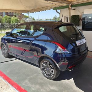 LANCIA Ypsilon 1.0 FireFly 5 porte S&S Hybrid Ecochic Gold <br>( 2021 - 70.000 km ) - immagine 4