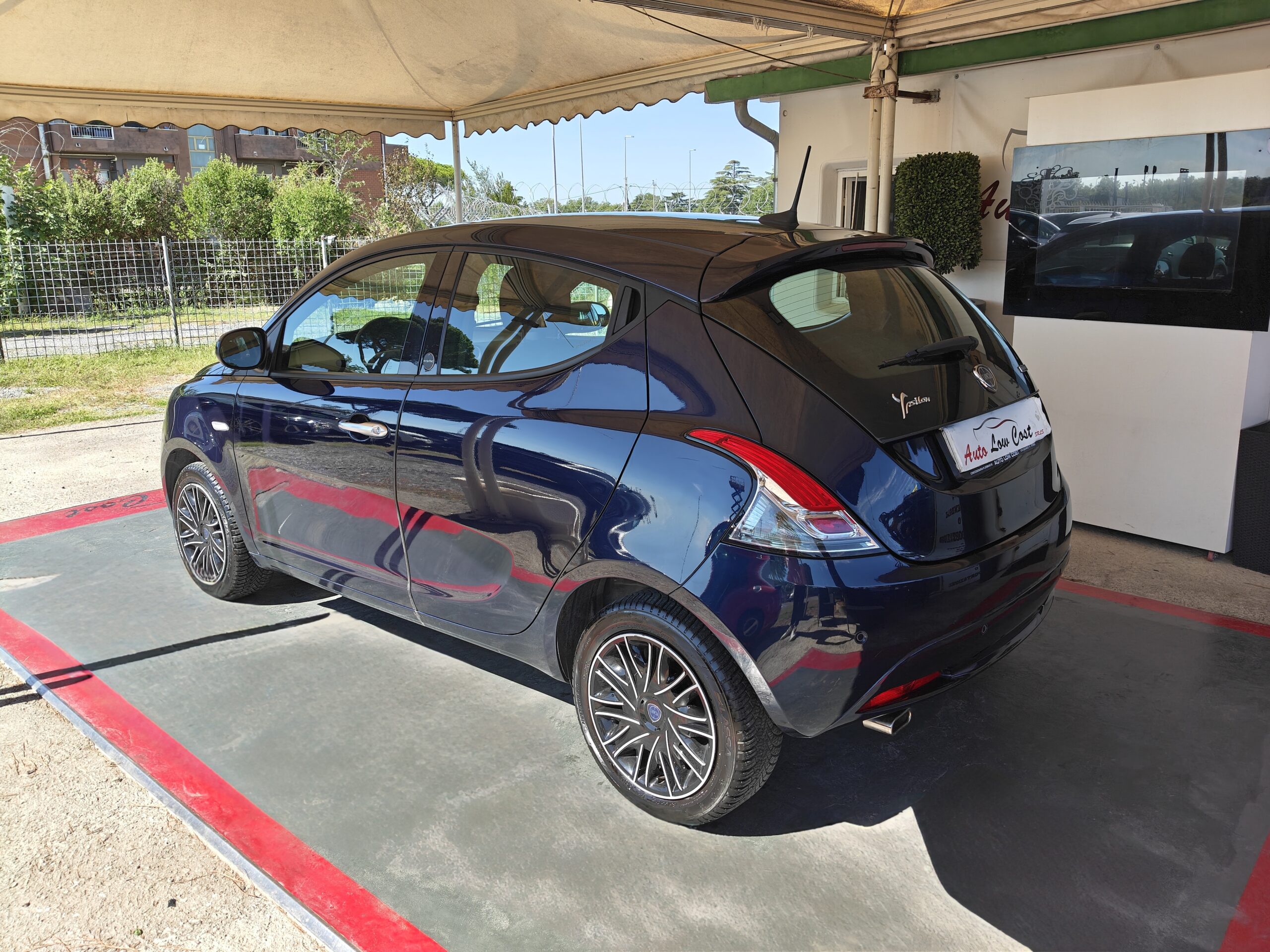 LANCIA Ypsilon 1.0 FireFly 5 porte S&S Hybrid Ecochic Gold <br>( 2021 - 70.000 km ) - immagine 4