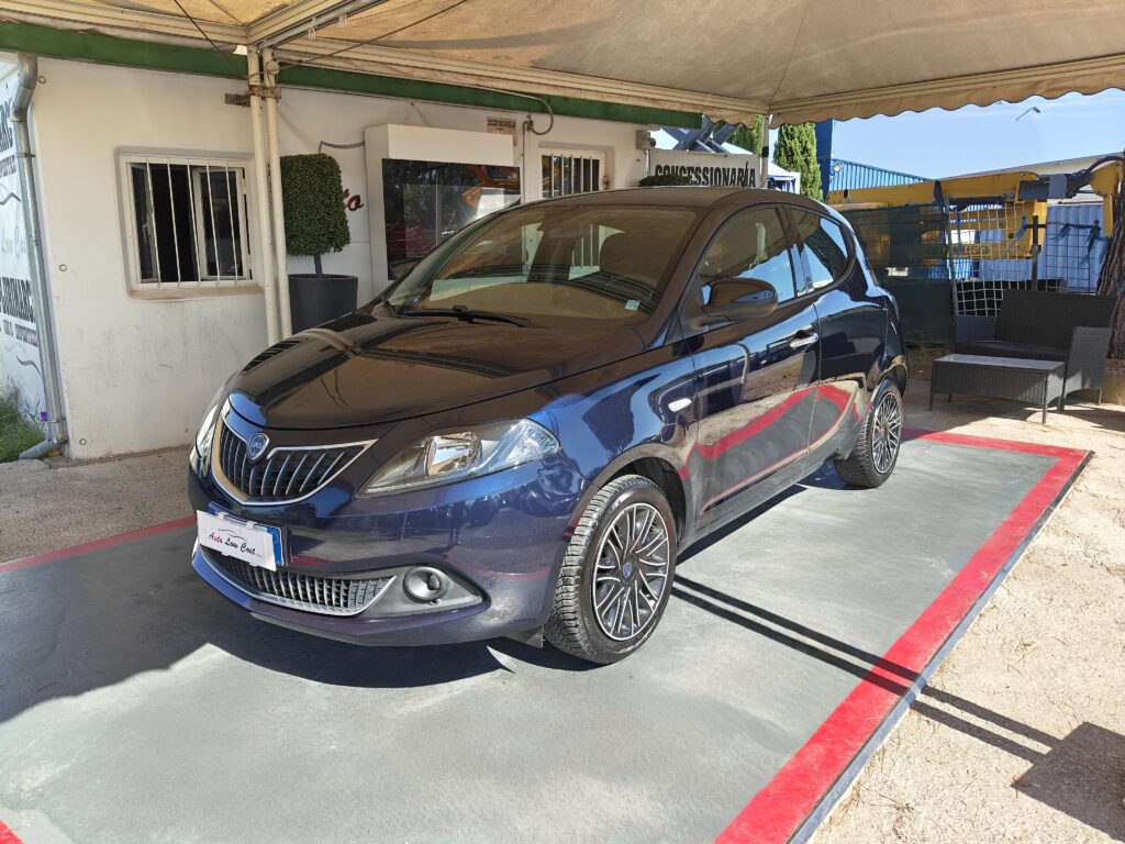 LANCIA Ypsilon 1.0 FireFly 5 porte S&S Hybrid Ecochic Gold <br>( 2021 - 70.000 km )