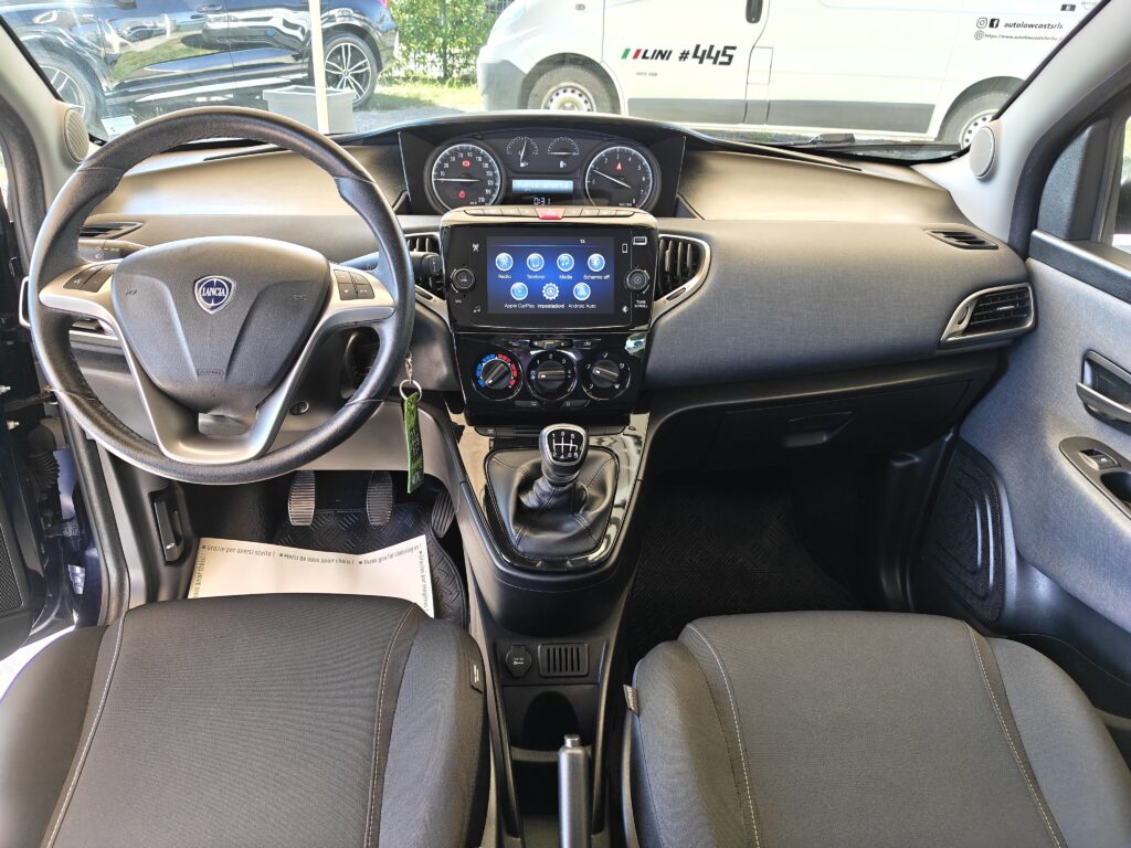 LANCIA Ypsilon 1.0 FireFly 5 porte S&S Hybrid Ecochic Gold <br>( 2021 - 70.000 km )