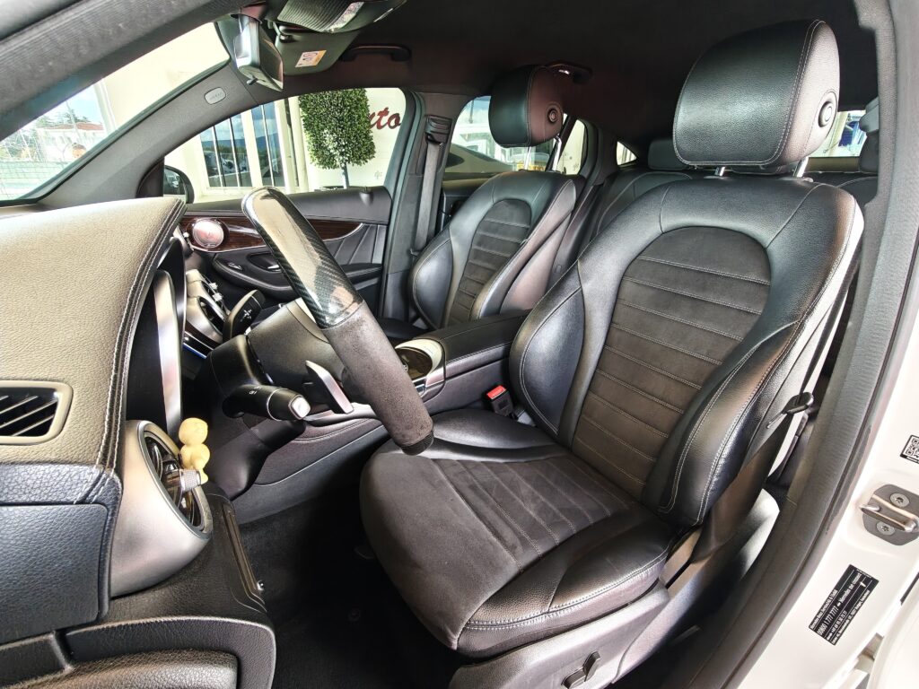 MERCEDES-BENZ GLC 220 d 4Matic Coupé Premium Plus <br>( 2019 - KM. 137900)